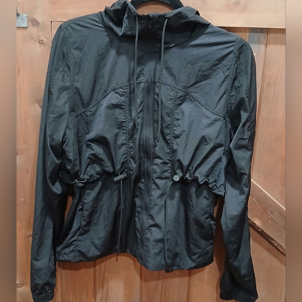 Lululemon Drawstring Water-Resistant Hooded Jacket Medium